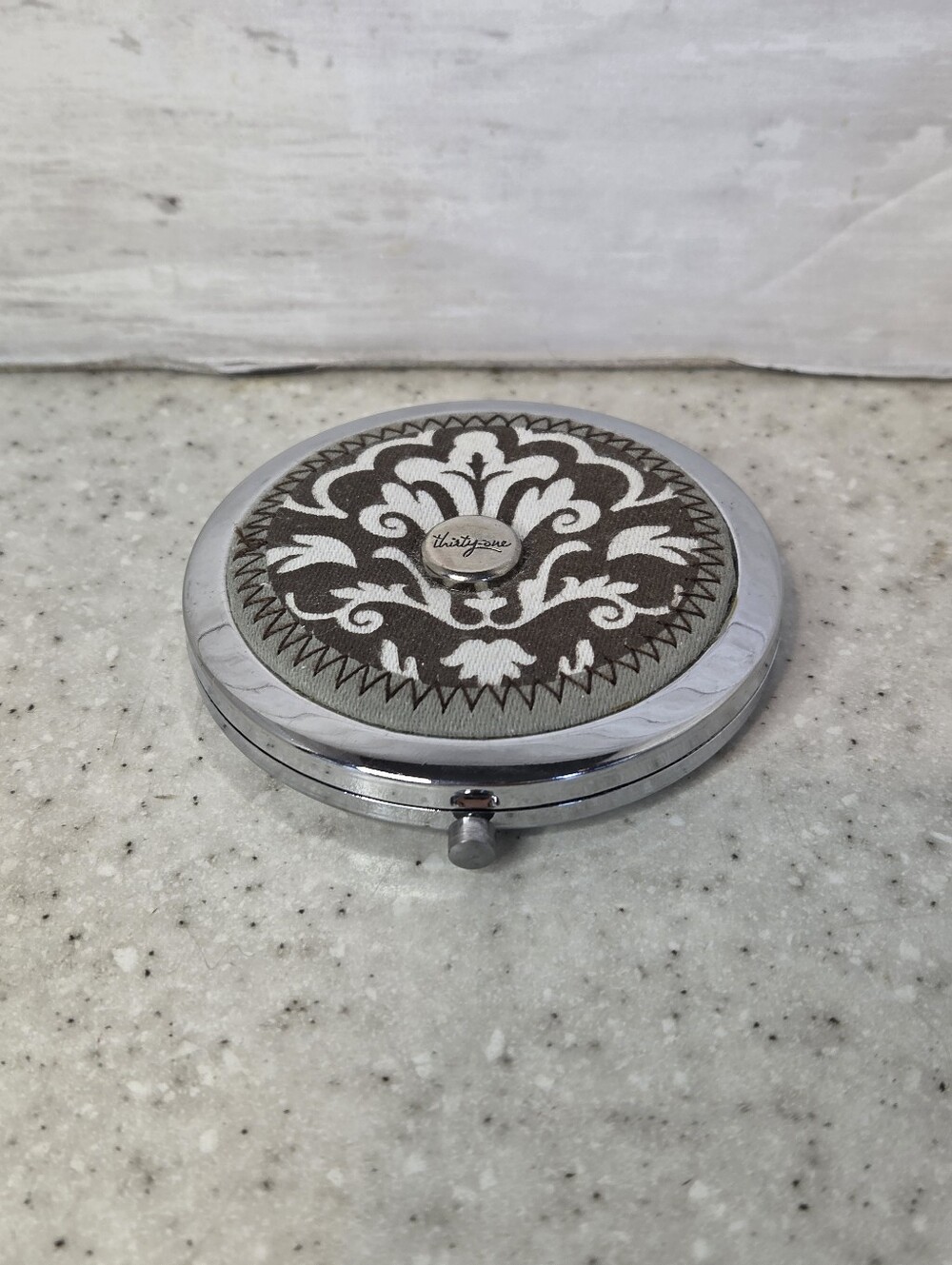 Thirty-One 31 Gifts Discontinued Compact Purse Mirror Double Sided Damask Floral